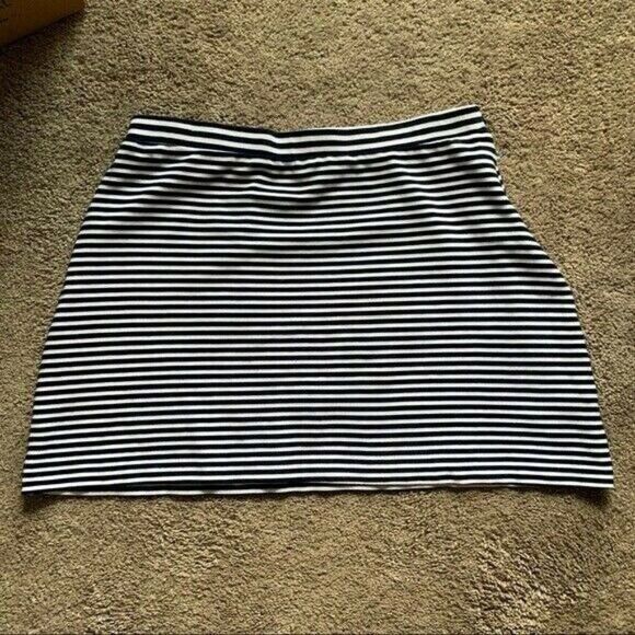 Issac Mizrahi NYC Striped Mini Skirt Women's size Medium - Picture 4 of 8